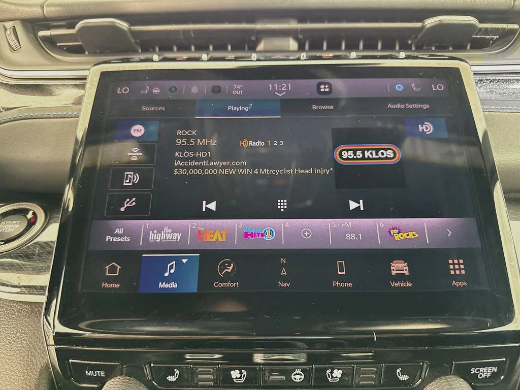 Used 2022 Black Jeep Trailhawk 4xe image 18