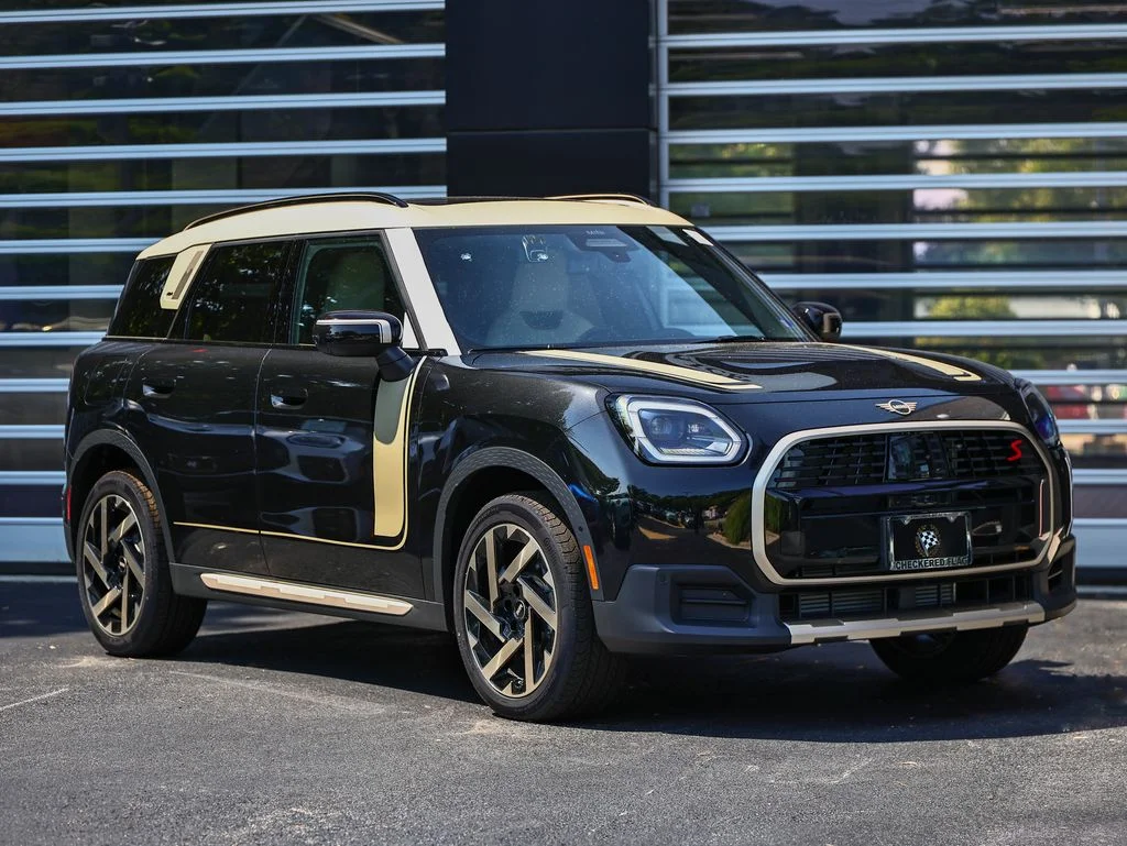 New 2027 Midnight Black MINI Iconic image 1