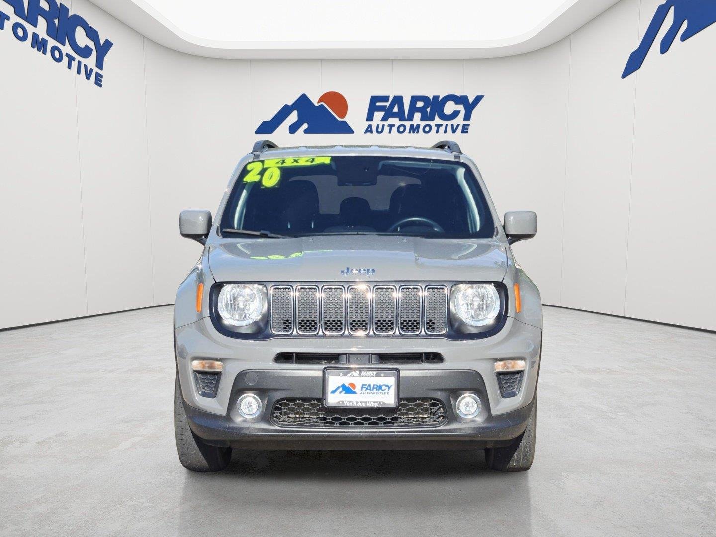 Used 2020 Sting-Gray Clearcoat Jeep Latitude image 4