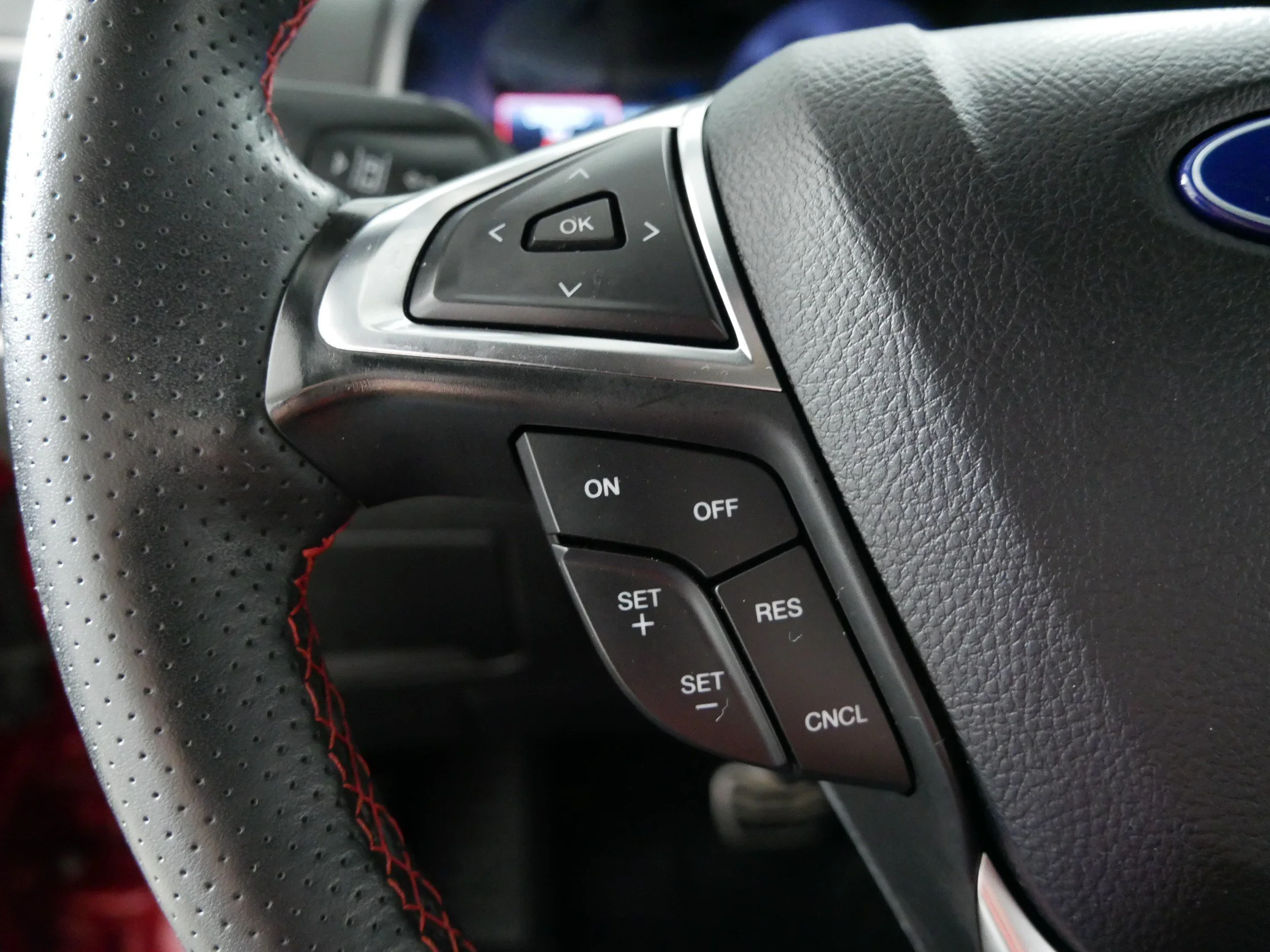 Used 2024 Rapid Red Metallic Tinted Clearcoat Ford ST-Line image 27