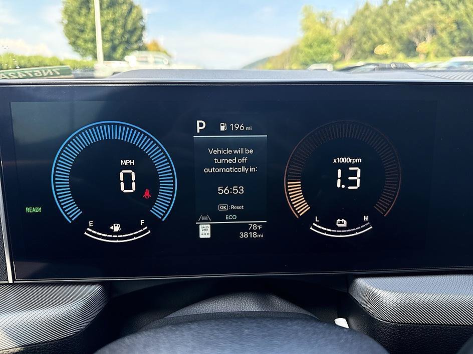 Used 2025 Abyss Black Hyundai SEL image 14