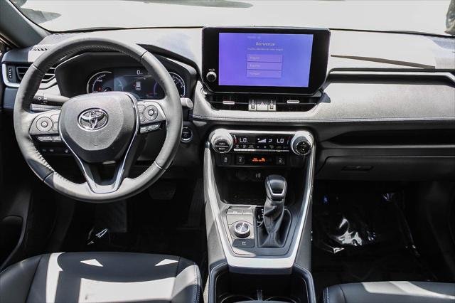Certified Used 2024 MID BLK/WIND CHILL Toyota  image 13