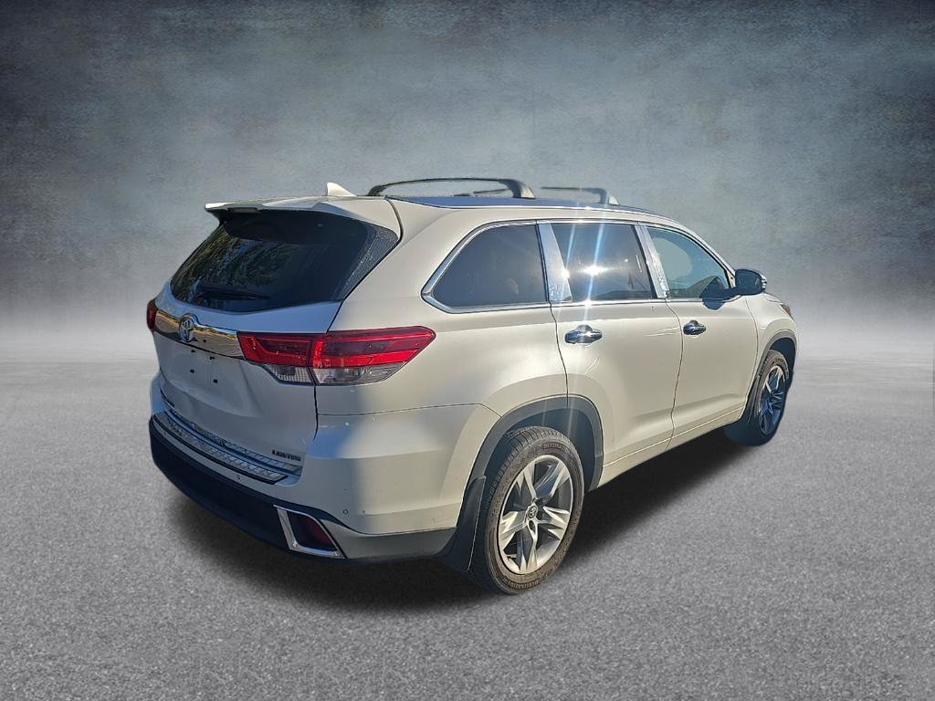 Used 2019 Blizzard Pearl Toyota Limited image 7
