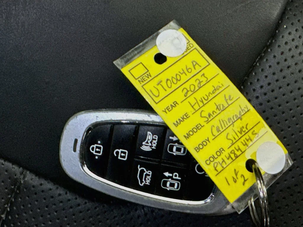 Used 2023 Silver Hyundai Calligraphy image 38