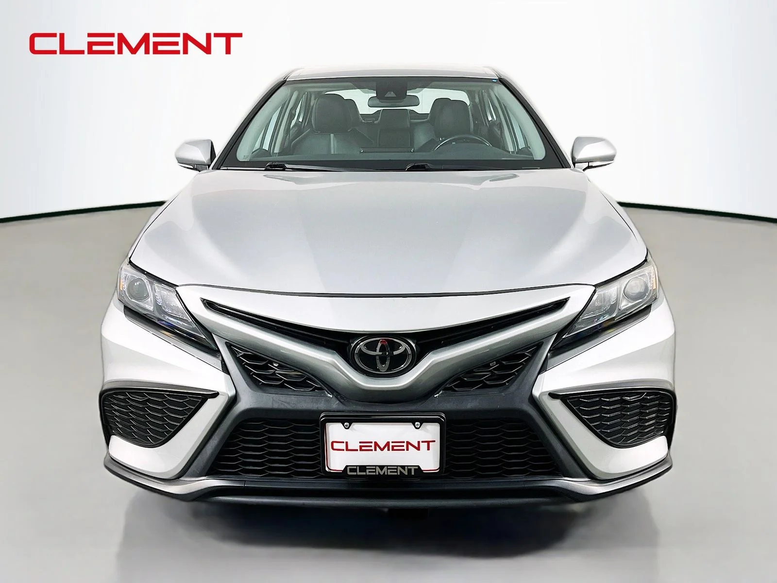 Used 2022 Silver Toyota SE image 2
