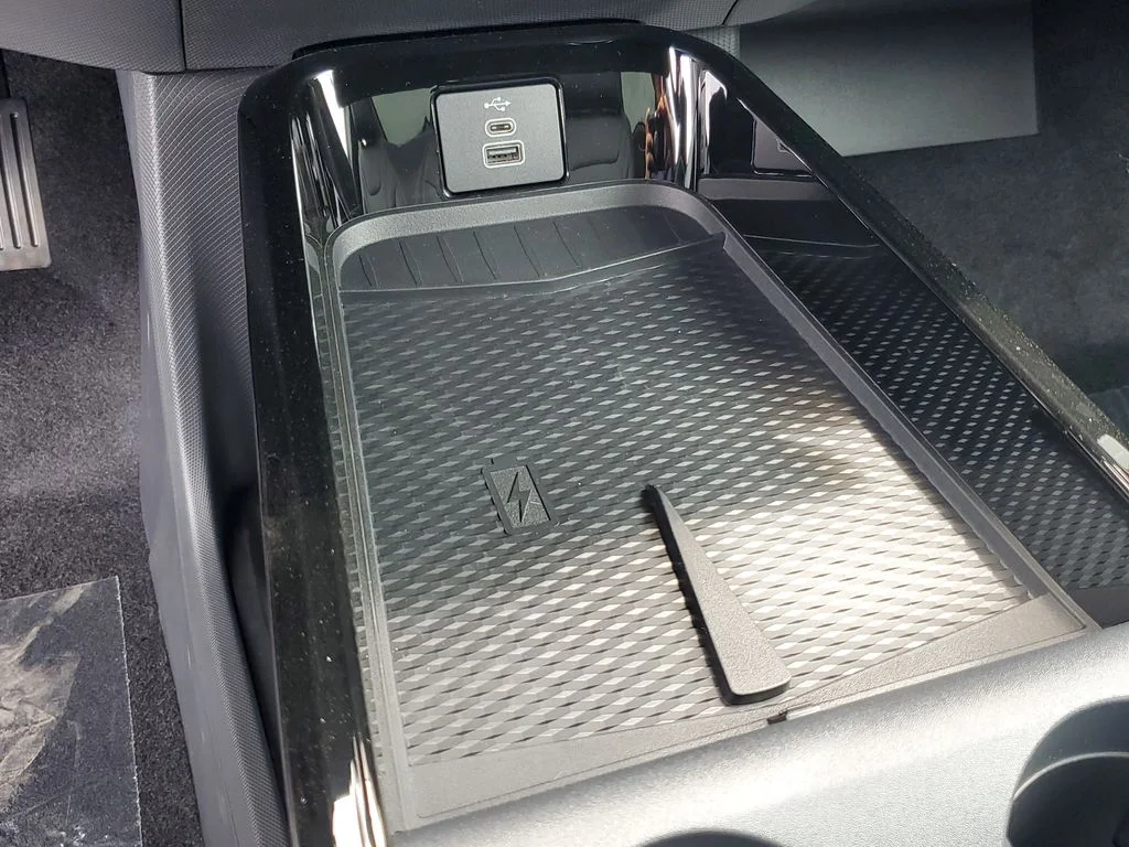 2026 Ford Mustang Mach-E Premium - Photo 18