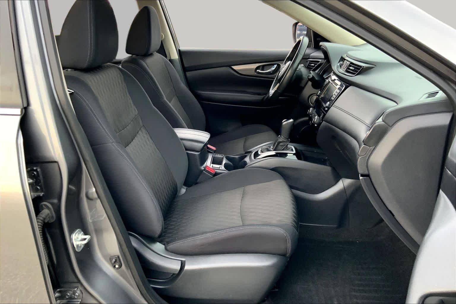 Used 2018 Gun Metallic Nissan SV image 9