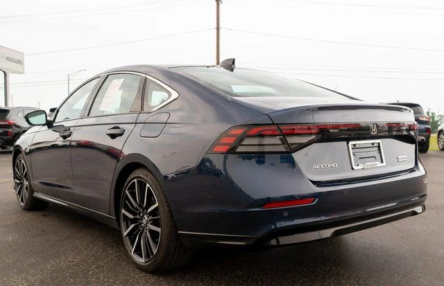 Used 2024  Honda Touring image 8