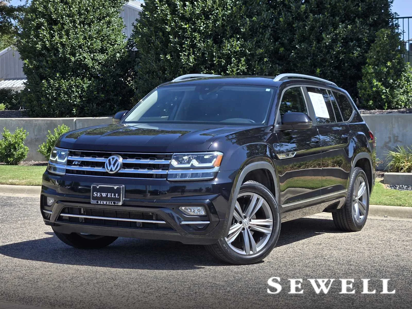 Pre-Owned 2019 Volkswagen Atlas 3.6L V6 SEL R-Line