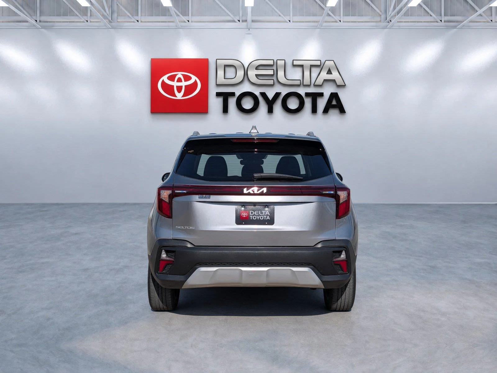 Used 2026 Steel Gray Kia LX image 5