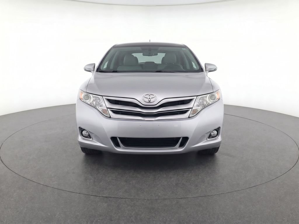 Used 2015 Silver Toyota Limited image 5