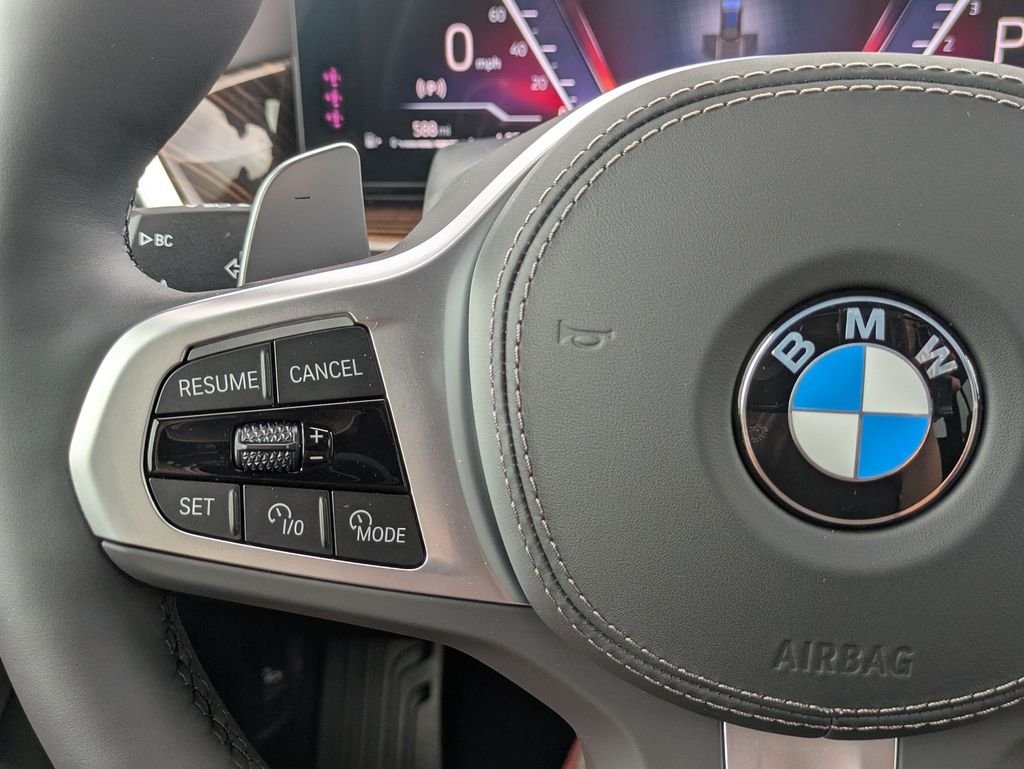 New 2026 Manhattan Green Metallic BMW xDrive40i image 14