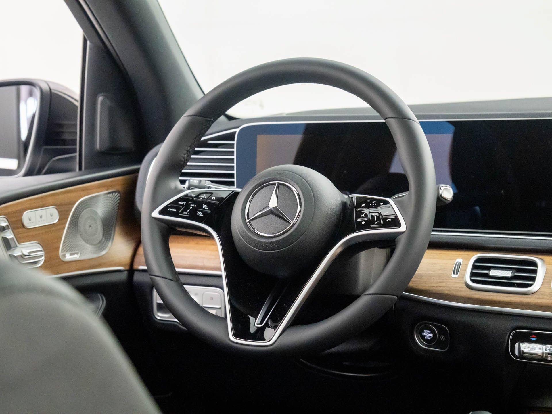 New 2026 Obsidian Black Metallic Mercedes-Benz GLE 350 image 46