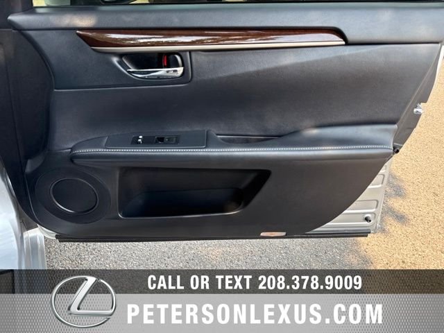 Used 2013 Silver Lexus Premium image 12