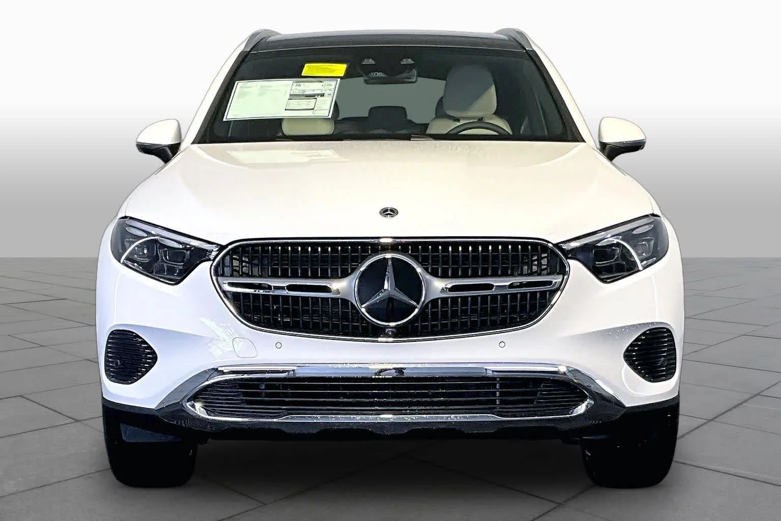 New 2026 Polar White Mercedes-Benz GLC 300 image 2