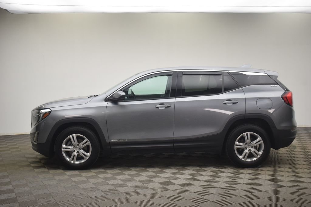 Used 2020 Gray GMC SLE image 9