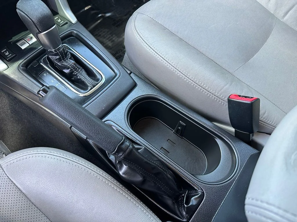 Used 2015 Silver Subaru 2.5i Touring image 10