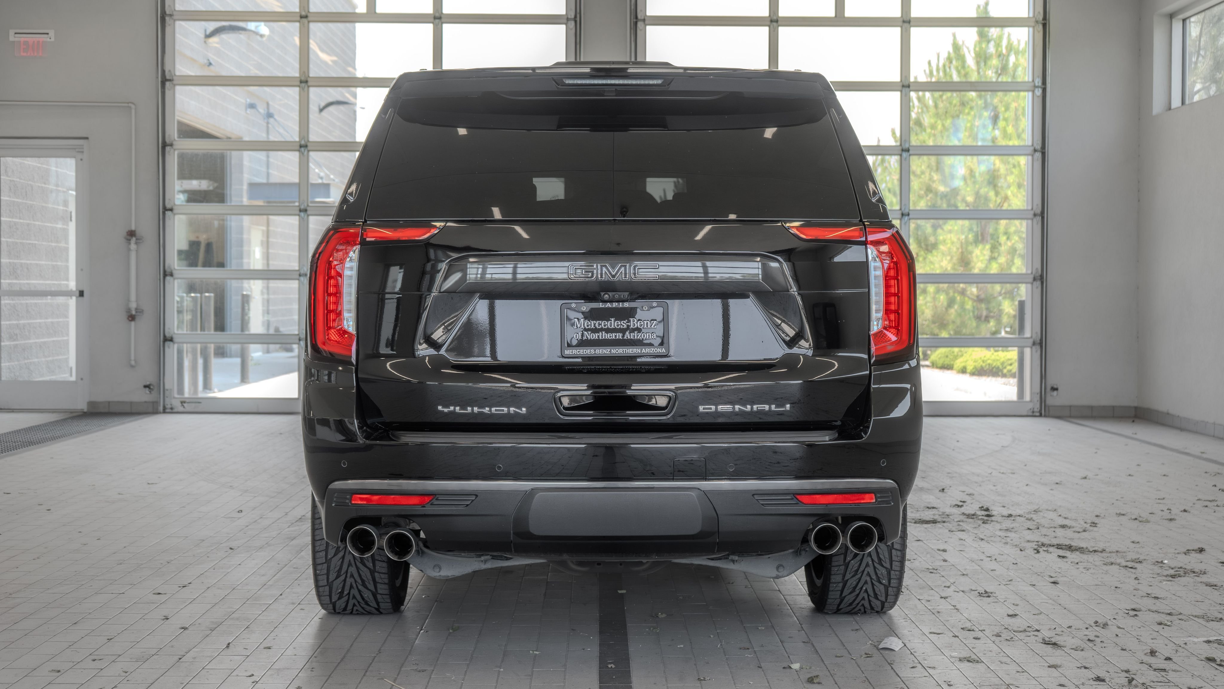 Used 2024 Onyx Black GMC Denali Ultimate image 14