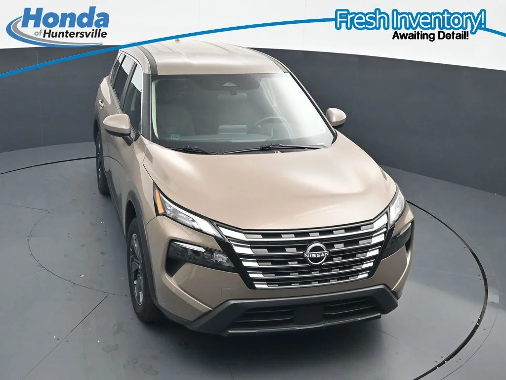2025 Nissan Rogue SV - Photo 14