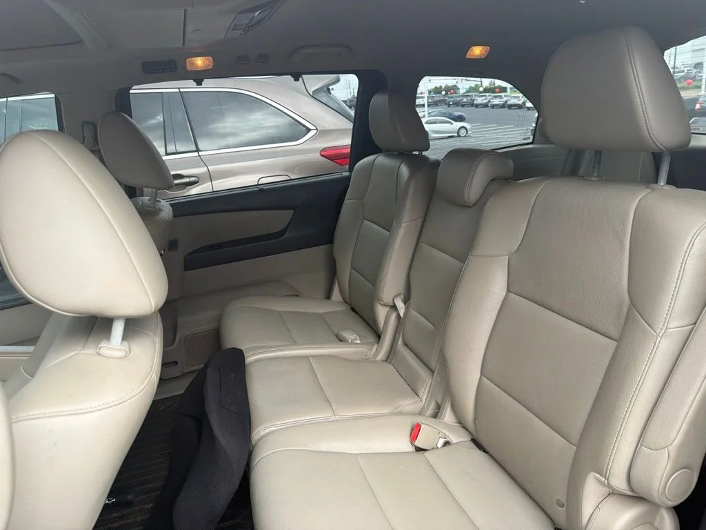 Used 2016  Honda Touring Elite image 3