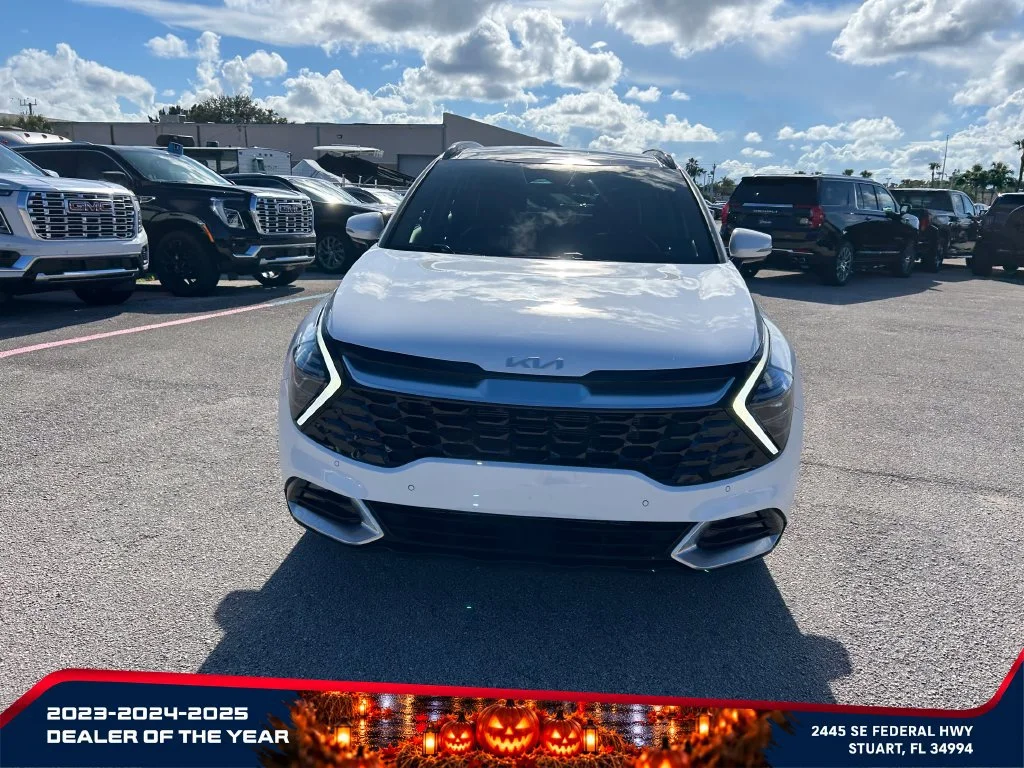 Used 2025 White Kia SX-Prestige image 2