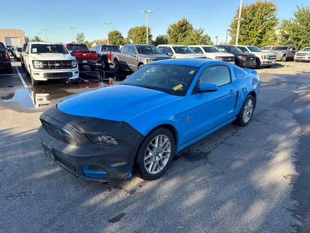 Used 2013 Grabber Blue Ford V6 Premium image 3