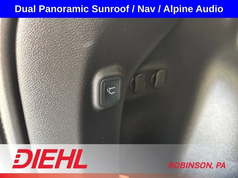 Used 2022 Silver Jeep Trailhawk image 12