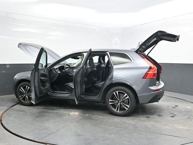 Used 2019 Gray Volvo T6 Momentum image 54