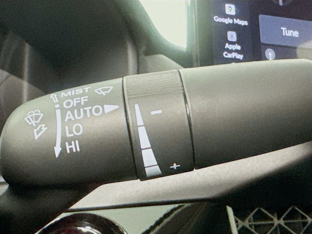 New 2026 Solar Silver Metallic Honda Touring image 18