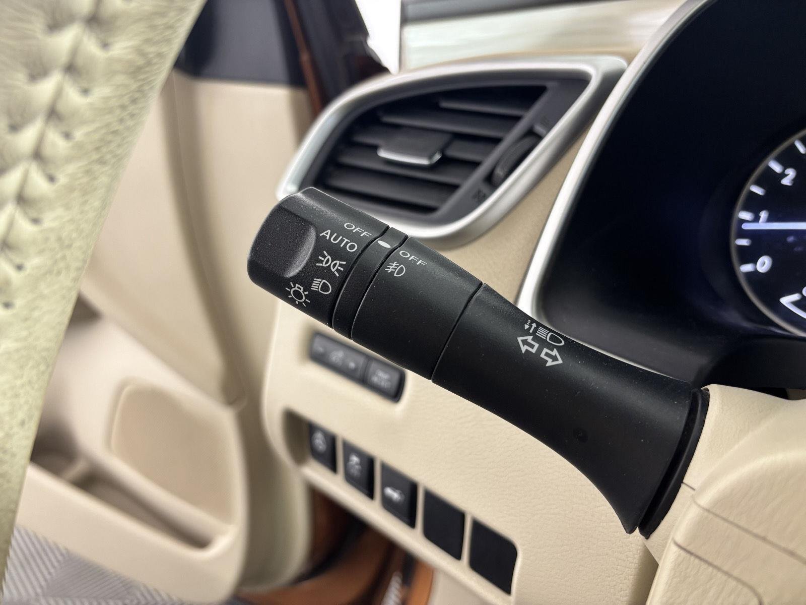 Used 2017 Pacific Sunset Nissan Platinum image 30