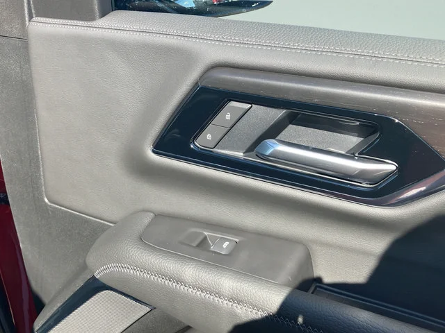 2026 GMC Yukon XL Denali - Photo 25