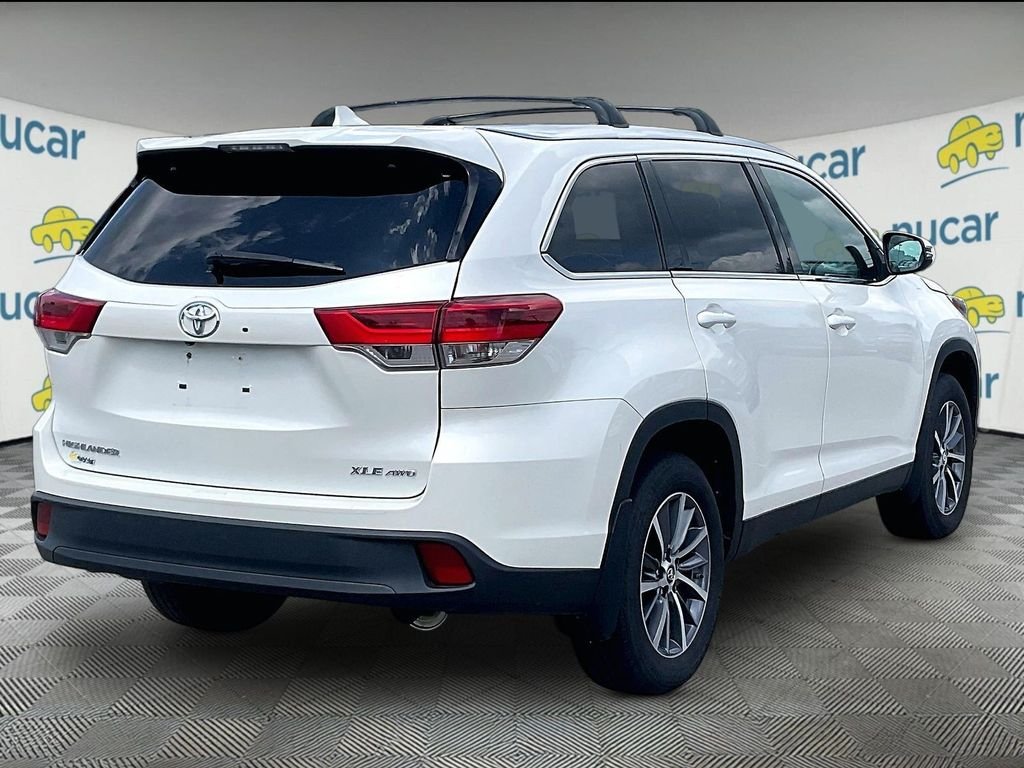 Used 2019 Blizzard Pearl Toyota XLE image 6