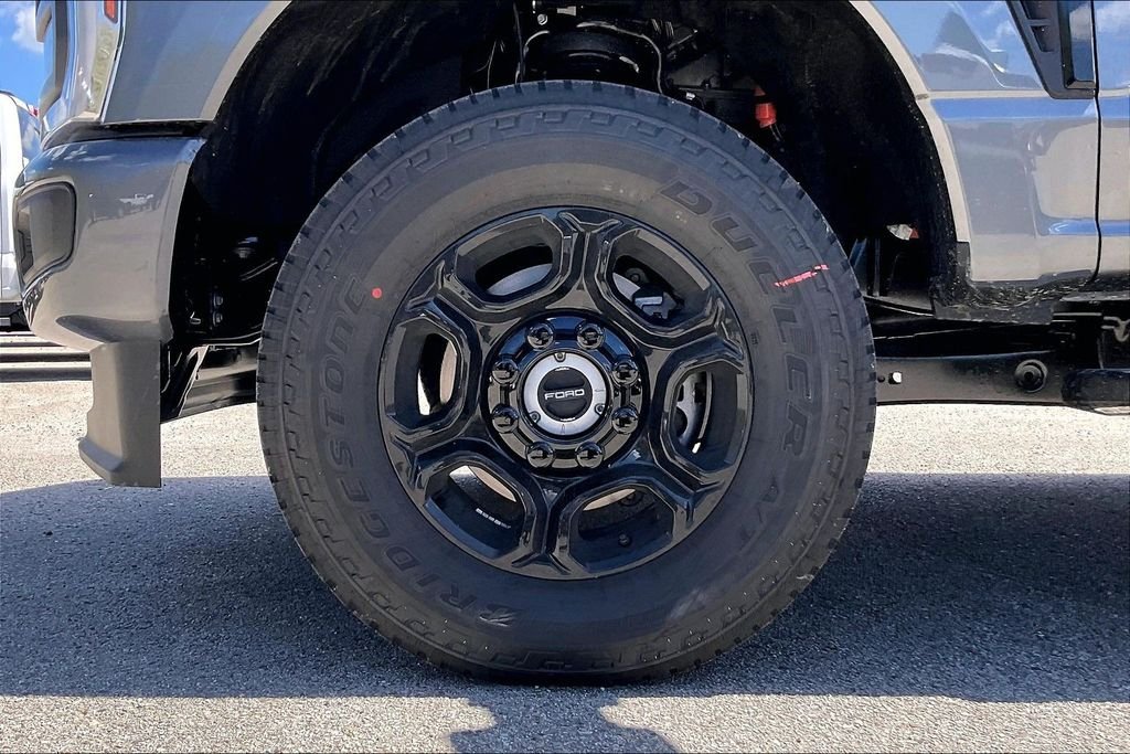 New 2026 Ford Super Duty F-350 XL 4D Crew Cab