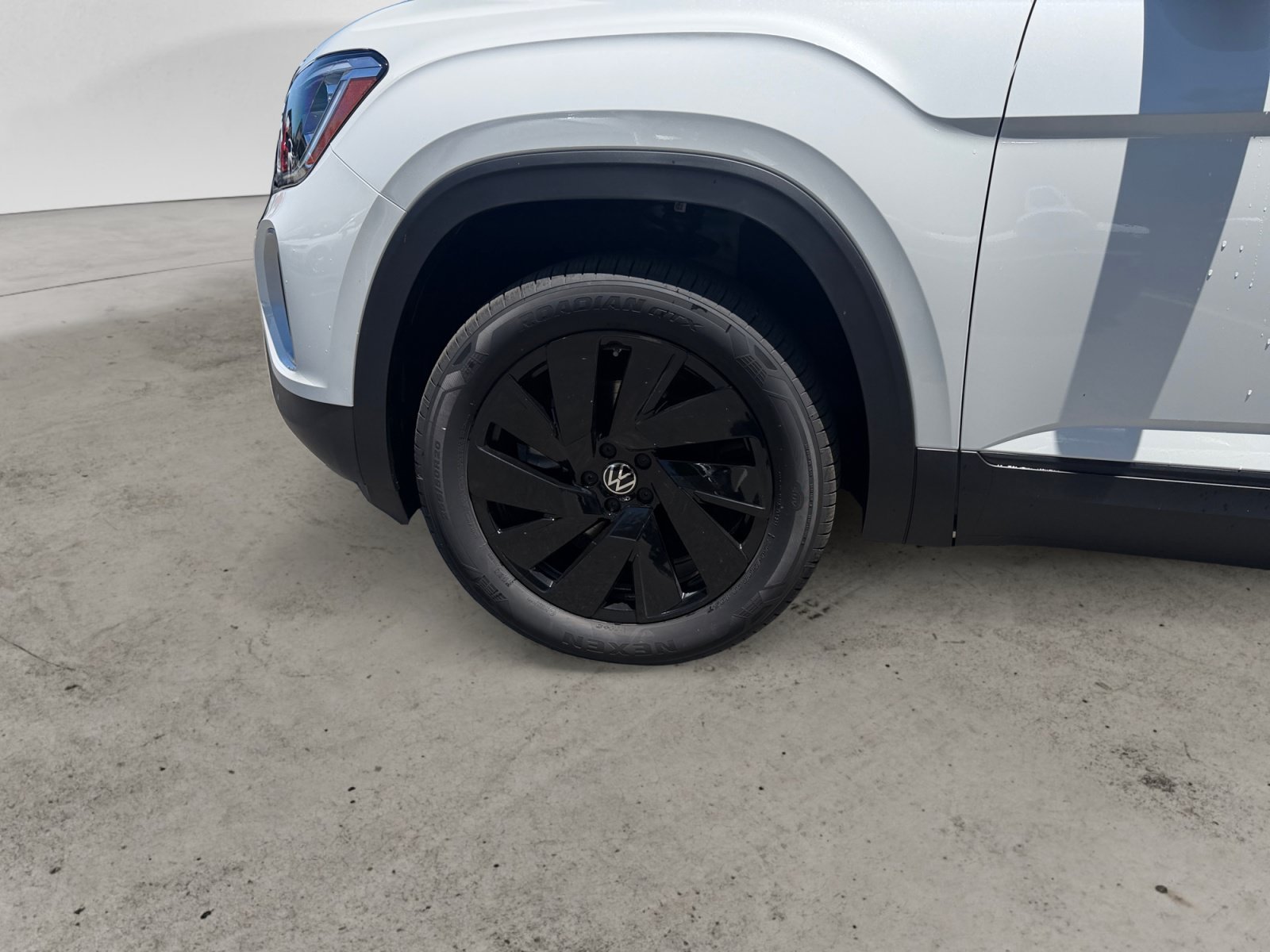 New 2026 White Volkswagen 2.0T SE w/Technology image 14
