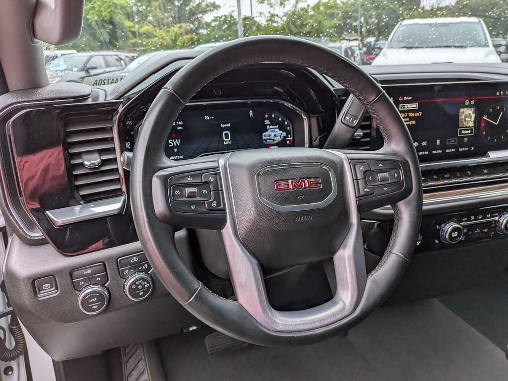 Used 2023 White GMC Elevation image 29