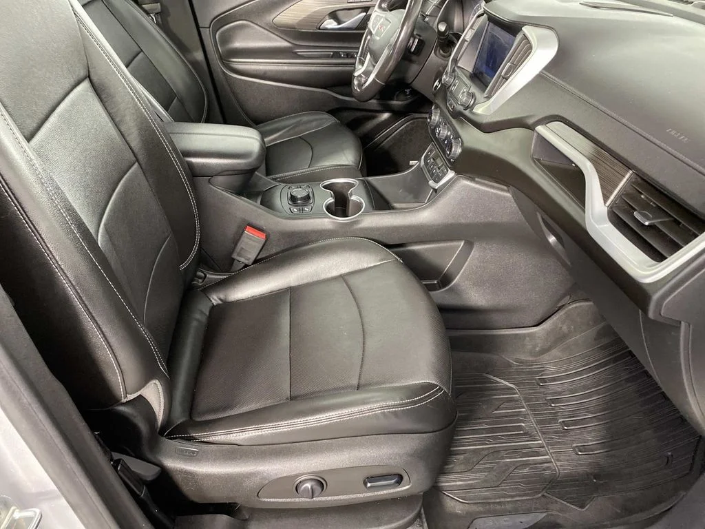 Used 2022 Silver GMC SLT image 11