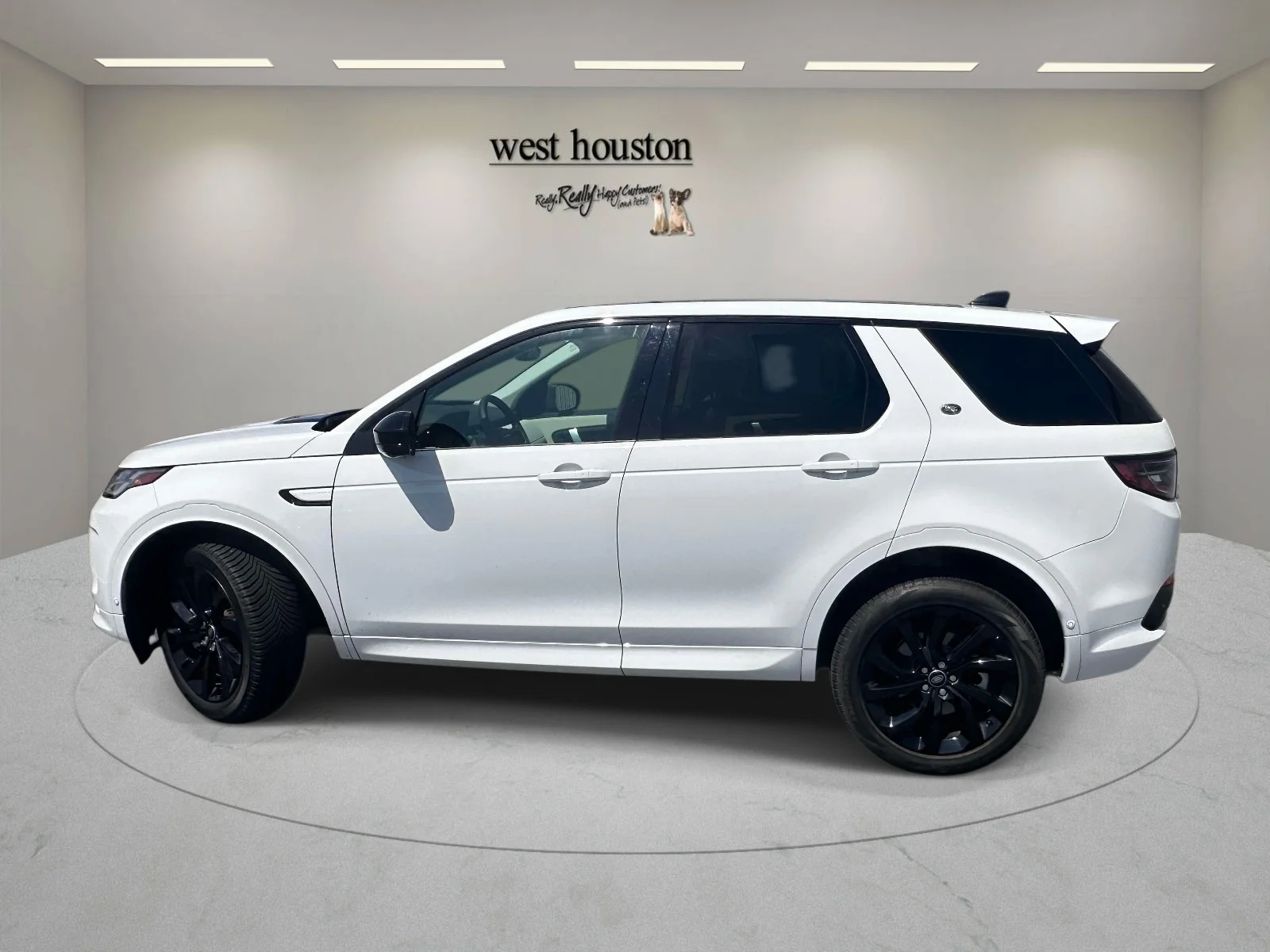 Used 2024 White Land Rover Core S image 9