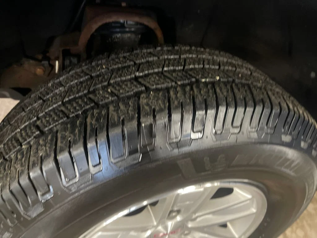 Used 2018 Blue GMC SLE image 12