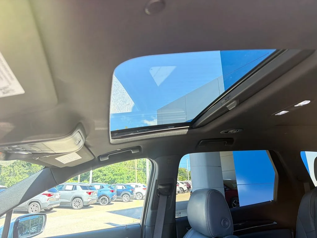 Certified Used 2022 Includes Pitch Dark Night lower exterior accent color.) Buick Essence image 52