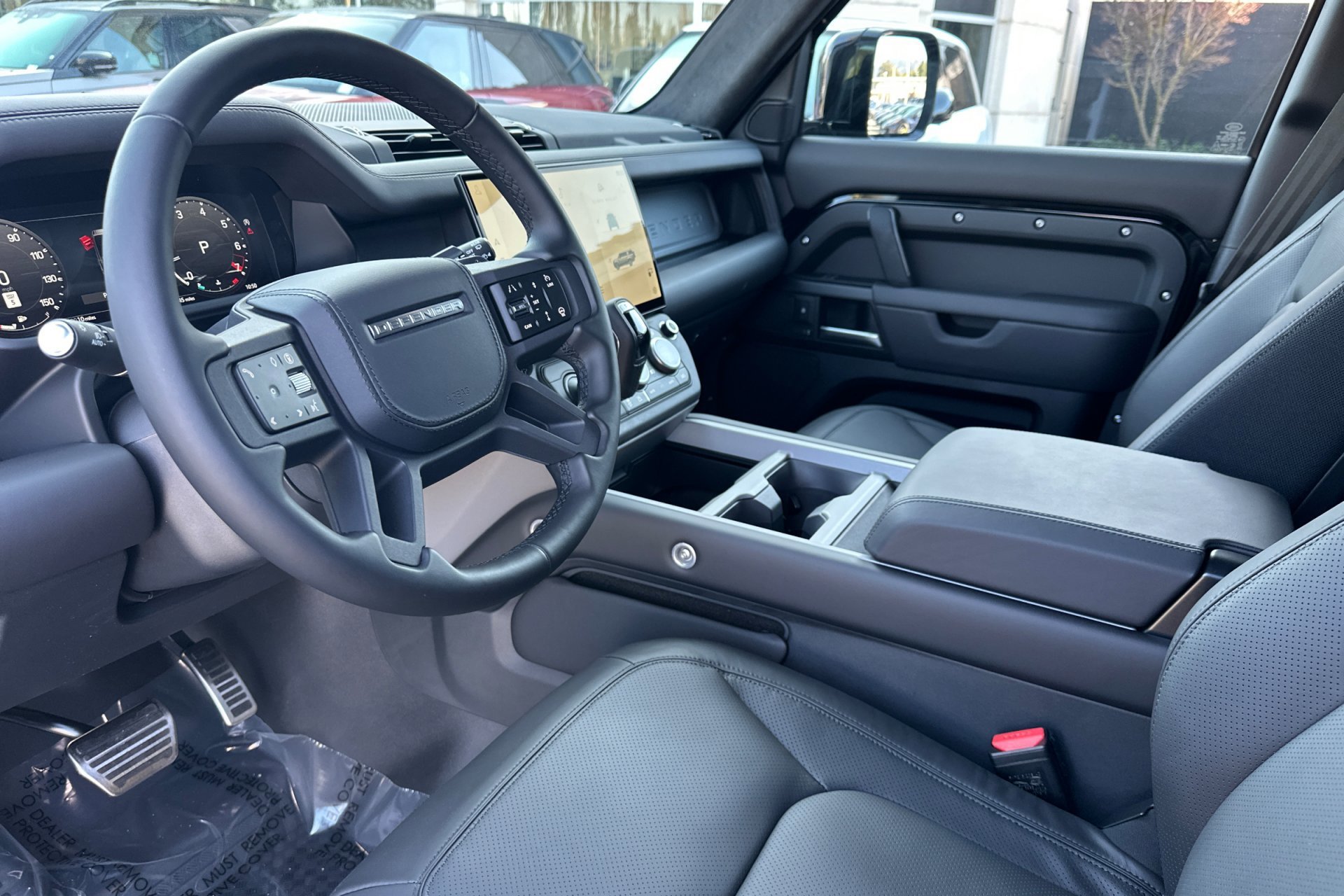 2026 Land Rover Defender V8 - Photo 13