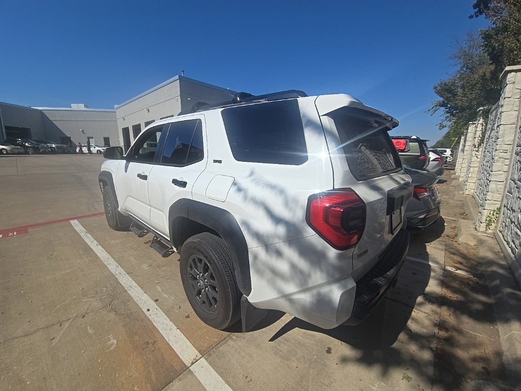 Used 2025 White Toyota SR5 image 9