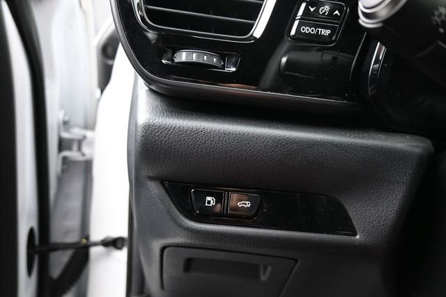 Used 2024 White Lexus 350 F SPORT Handling image 15