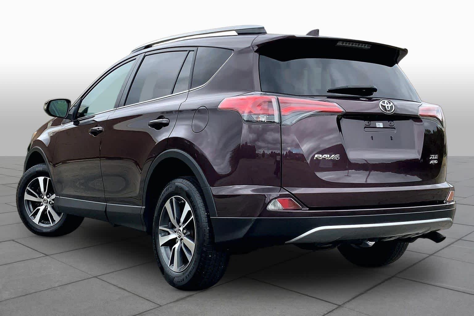 Used 2017 Black Currant Metallic Toyota XLE image 12