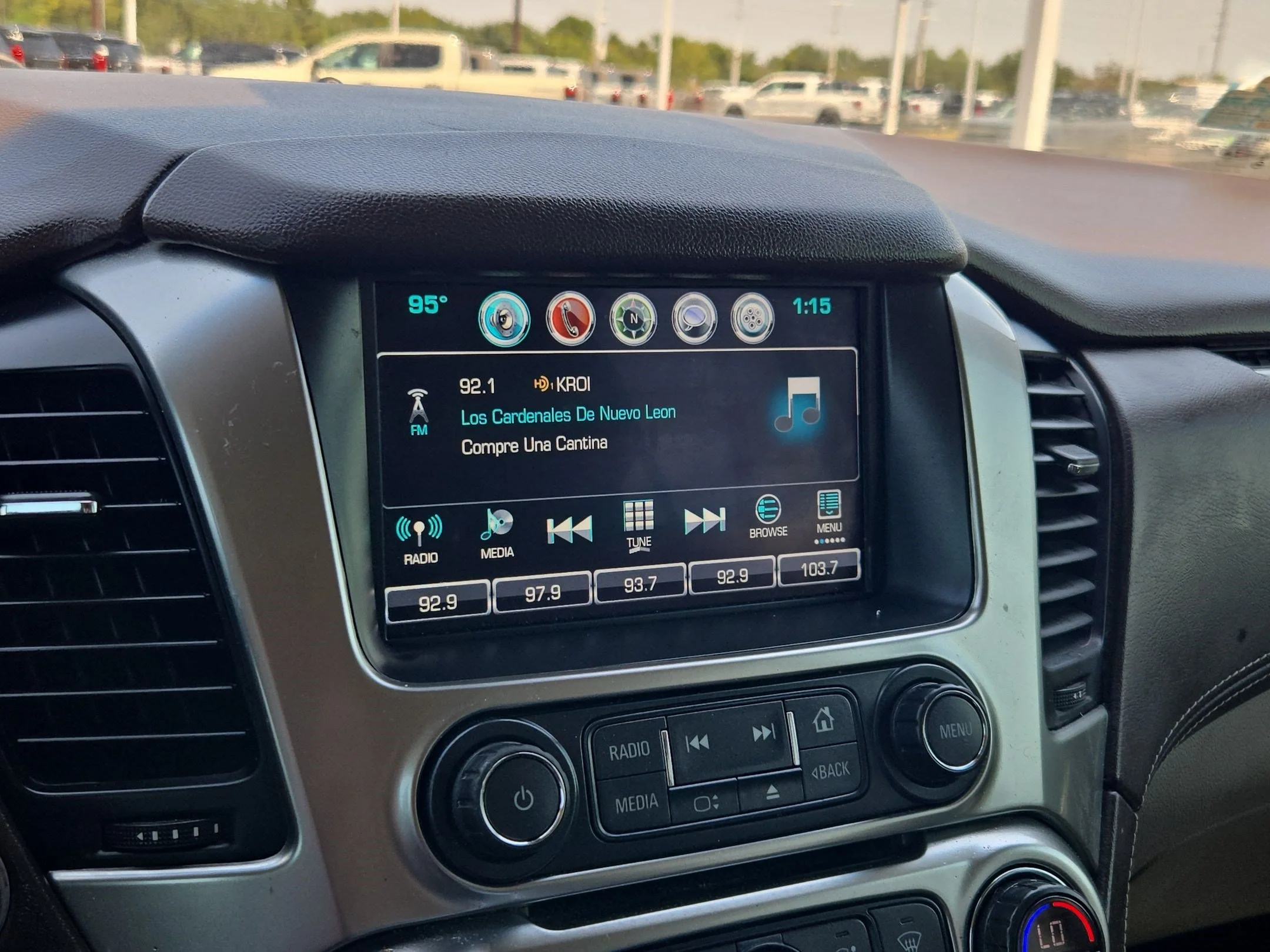 Certified Used 2019 Iridescent Pearl Tricoat Chevrolet Premier image 18