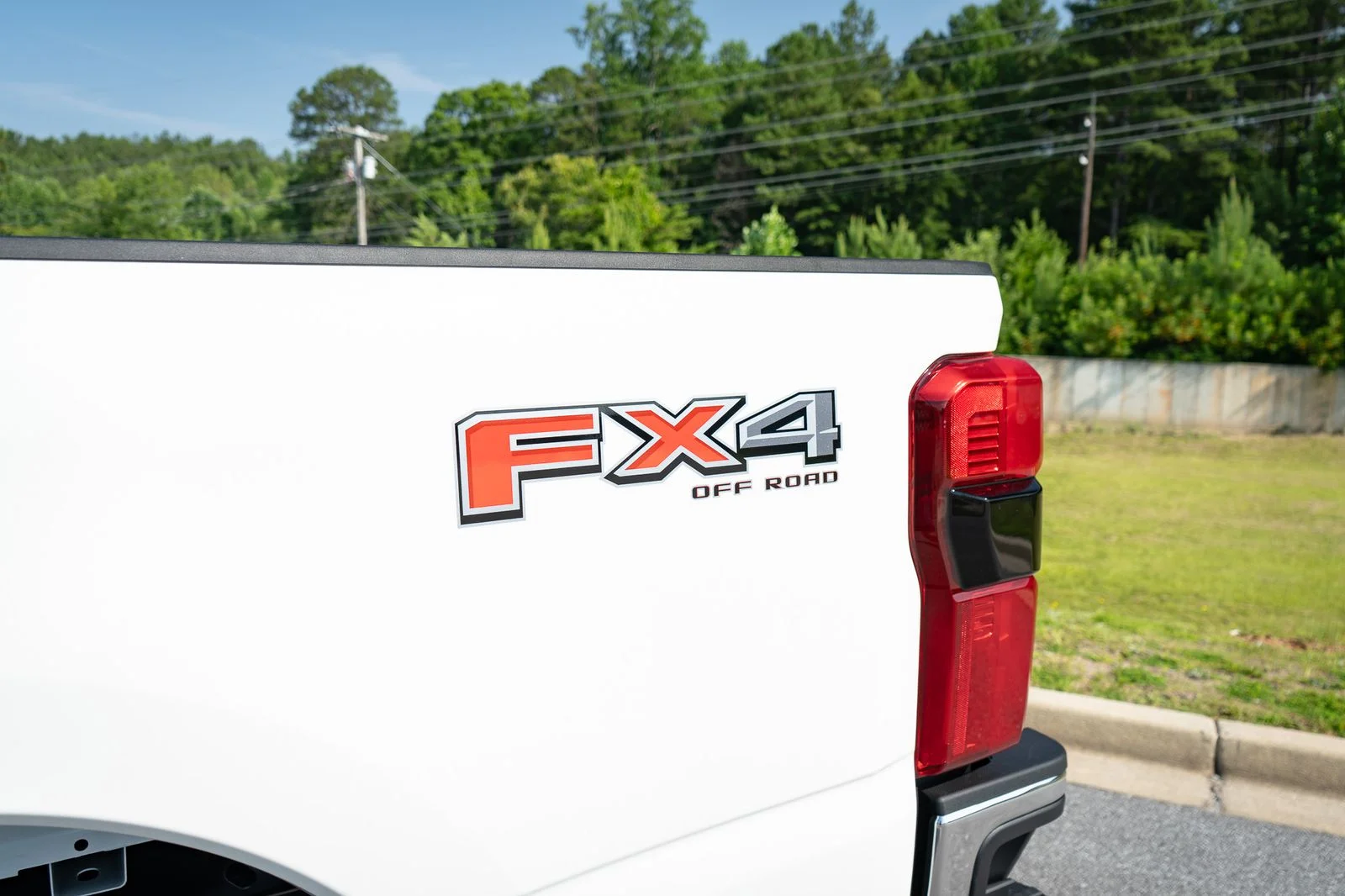New 2026 Star White Metallic Tri-Coat Ford F-250® Lariat® image 16
