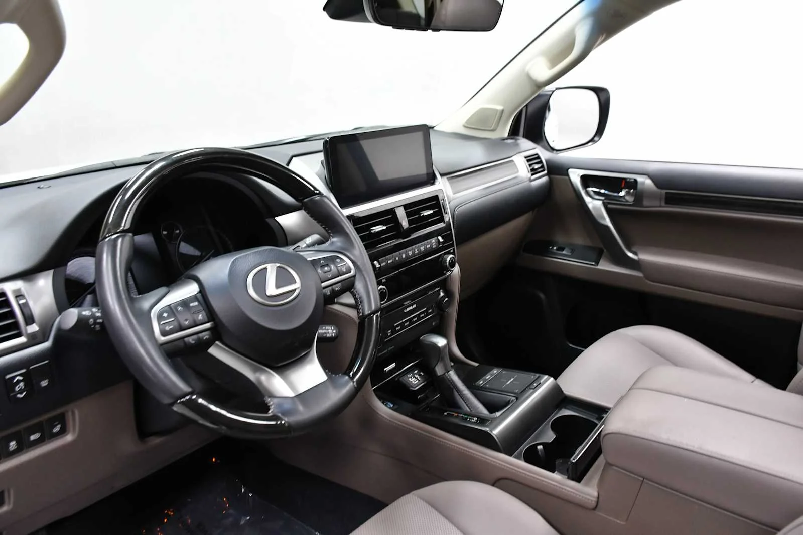 Used 2023 Eminent White Pearl Lexus Premium image 14