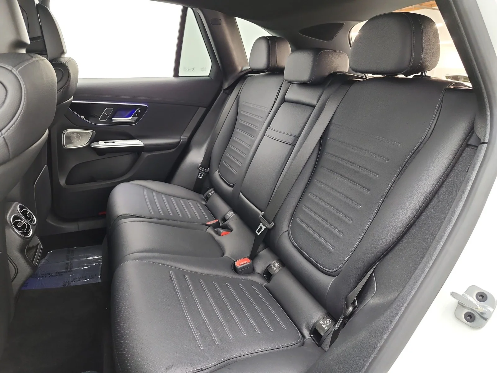 Used 2024 Polar White Mercedes-Benz GLC 300 SUV image 15