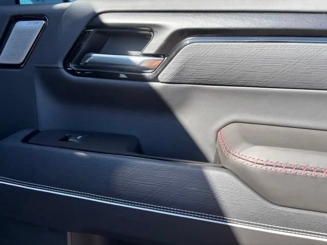New 2026 Sterling Metallic GMC AT4X image 21