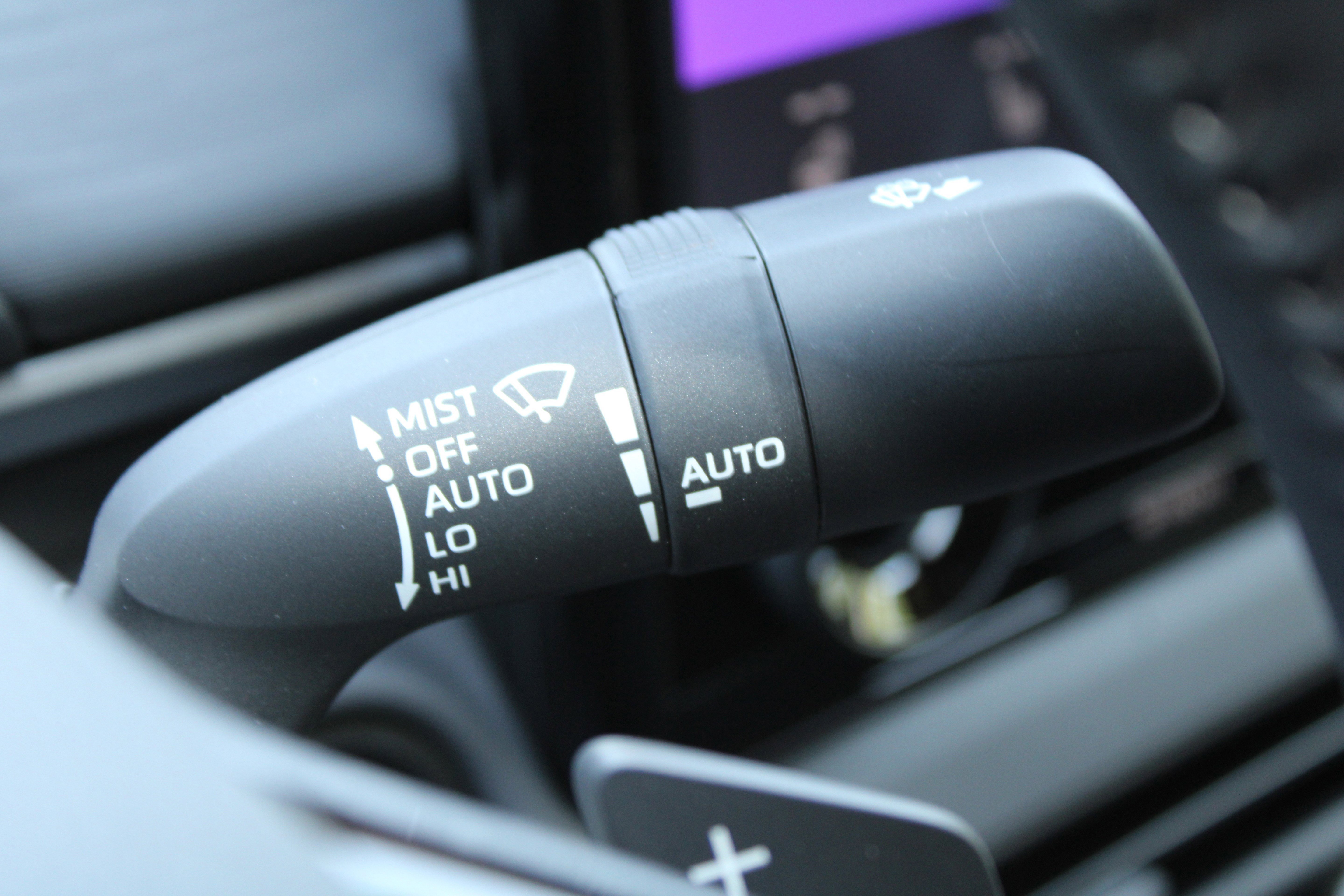 2026 Toyota C-HR SE - Photo 38