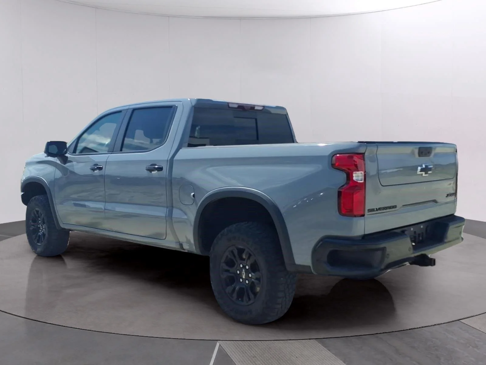 Used 2024 Slate Gray Metallic Chevrolet ZR2 image 3